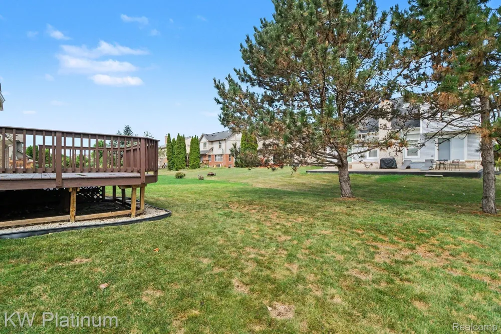 2613 Marcus Drive Troy City, MI 48083