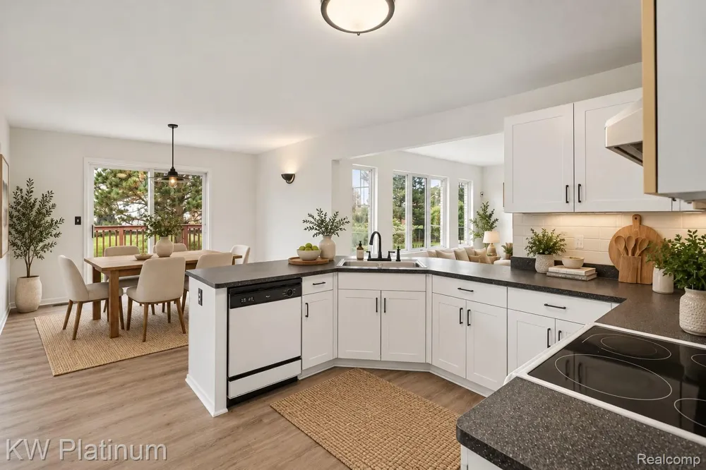 2613 Marcus Drive Troy City, MI 48083
