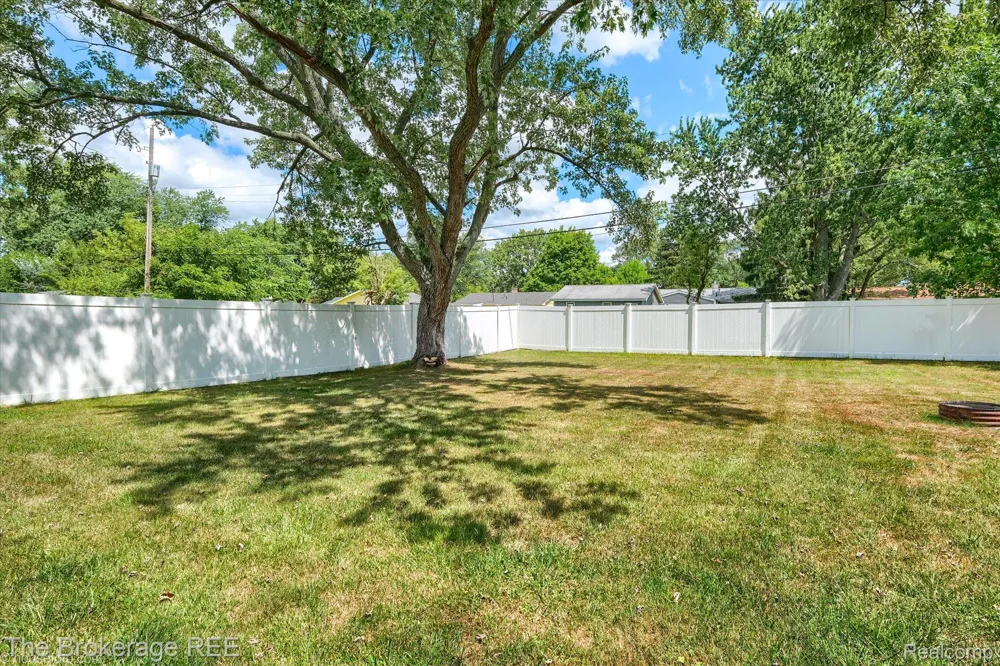 6117 Westdale Drive Grand Blanc Charter Township, MI 48439