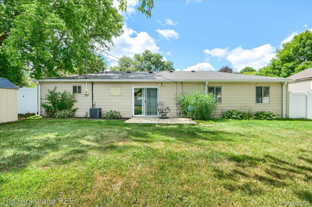 6117 Westdale Drive Grand Blanc Charter Township, MI 48439