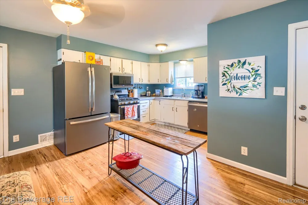 6117 Westdale Drive Grand Blanc Charter Township, MI 48439