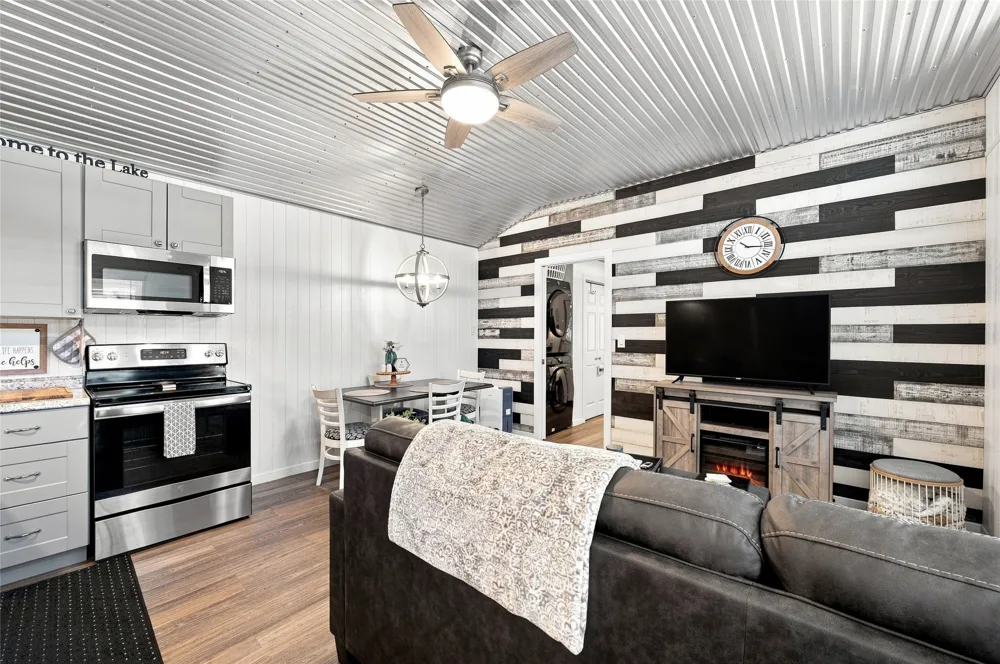 427 County Road 1743 Clifton, TX 76634