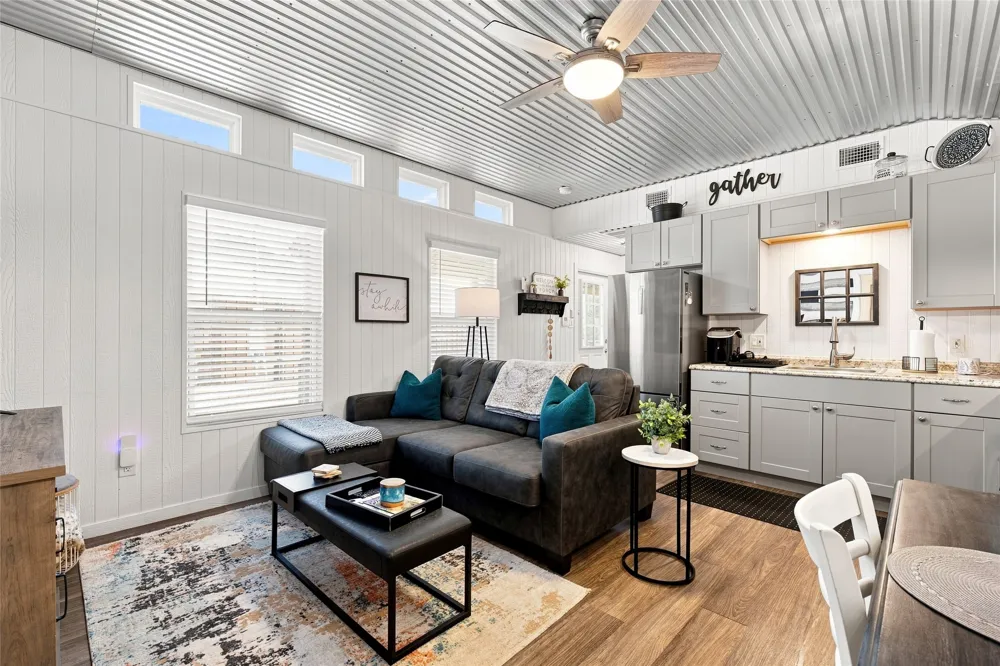 427 County Road 1743 Clifton, TX 76634