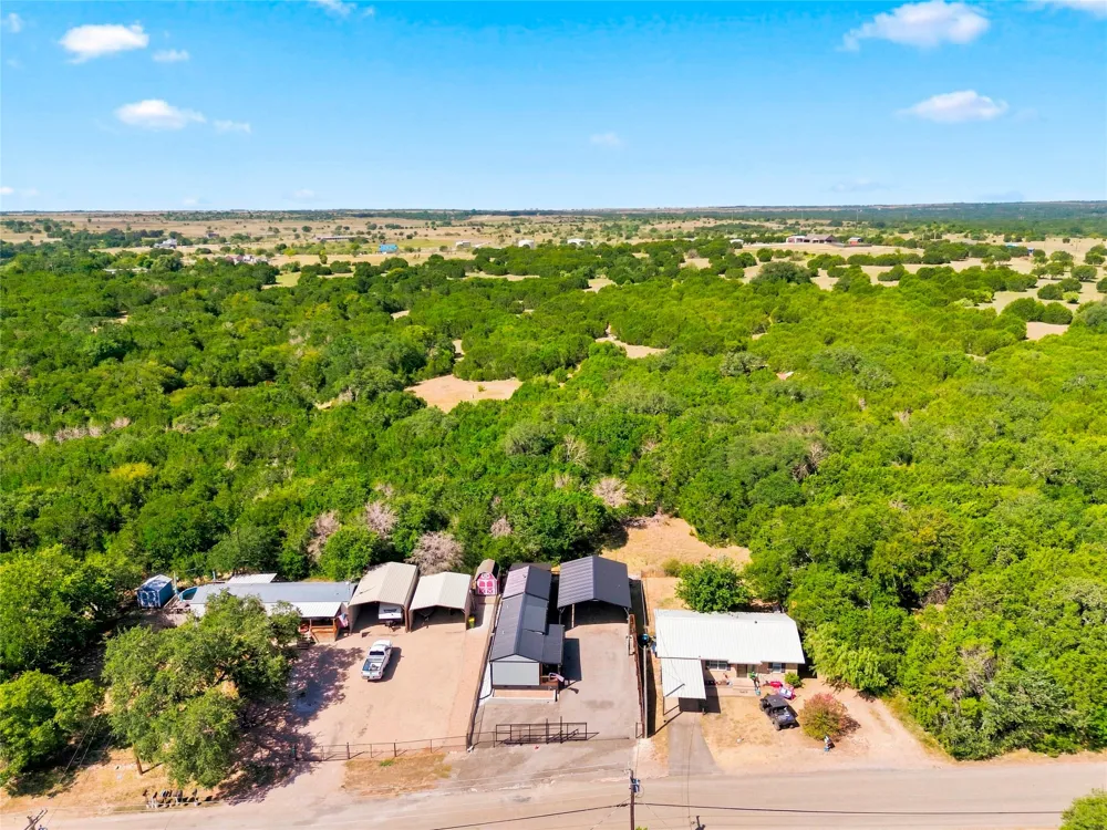 427 County Road 1743 Clifton, TX 76634