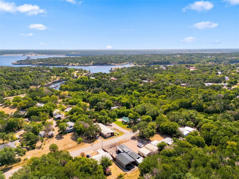 427 County Road 1743 Clifton, TX 76634