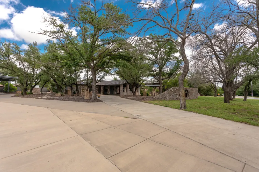 712 Squaw Creek Road Willow Park, TX 76087