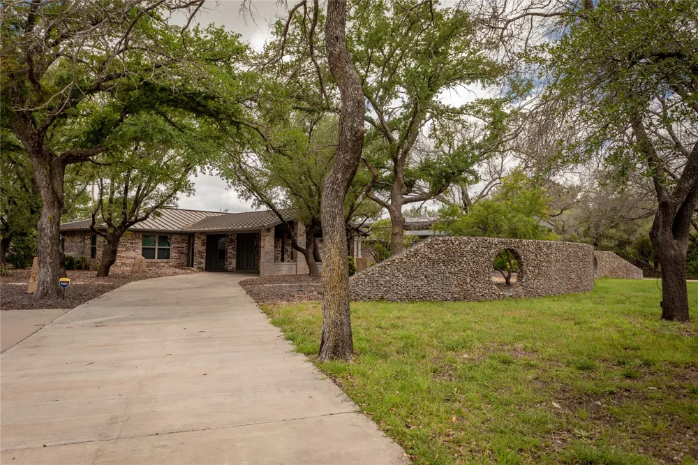 712 Squaw Creek Road Willow Park, TX 76087