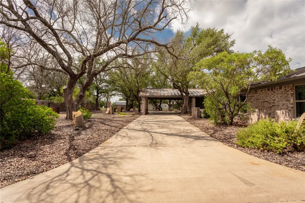 712 Squaw Creek Road Willow Park, TX 76087