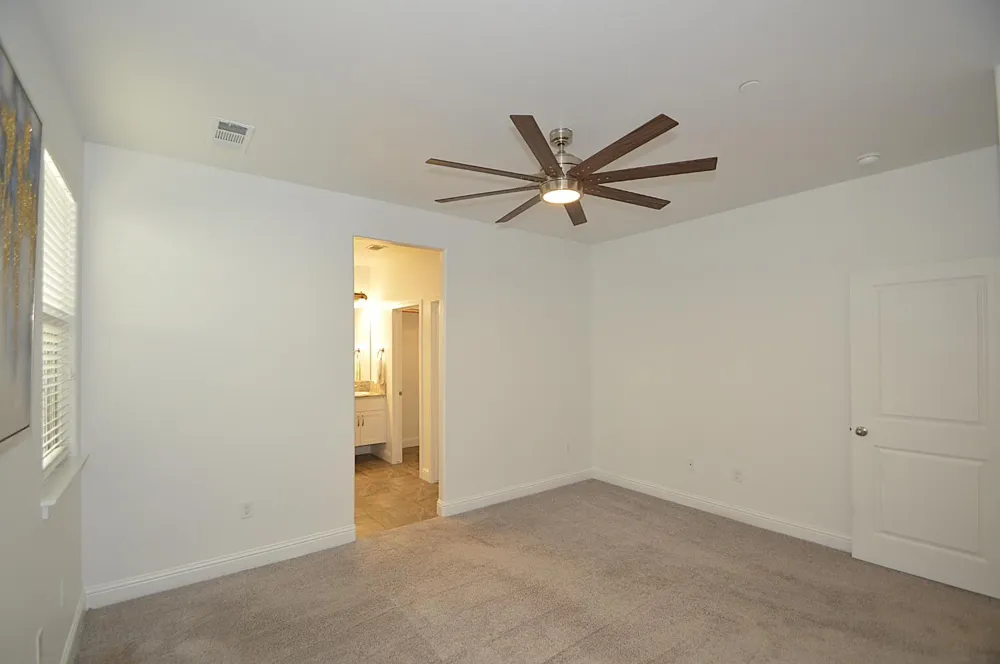 3412 W Venice Visalia, CA 93277