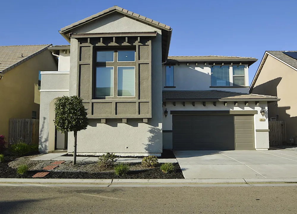 3412 W Venice Visalia, CA 93277
