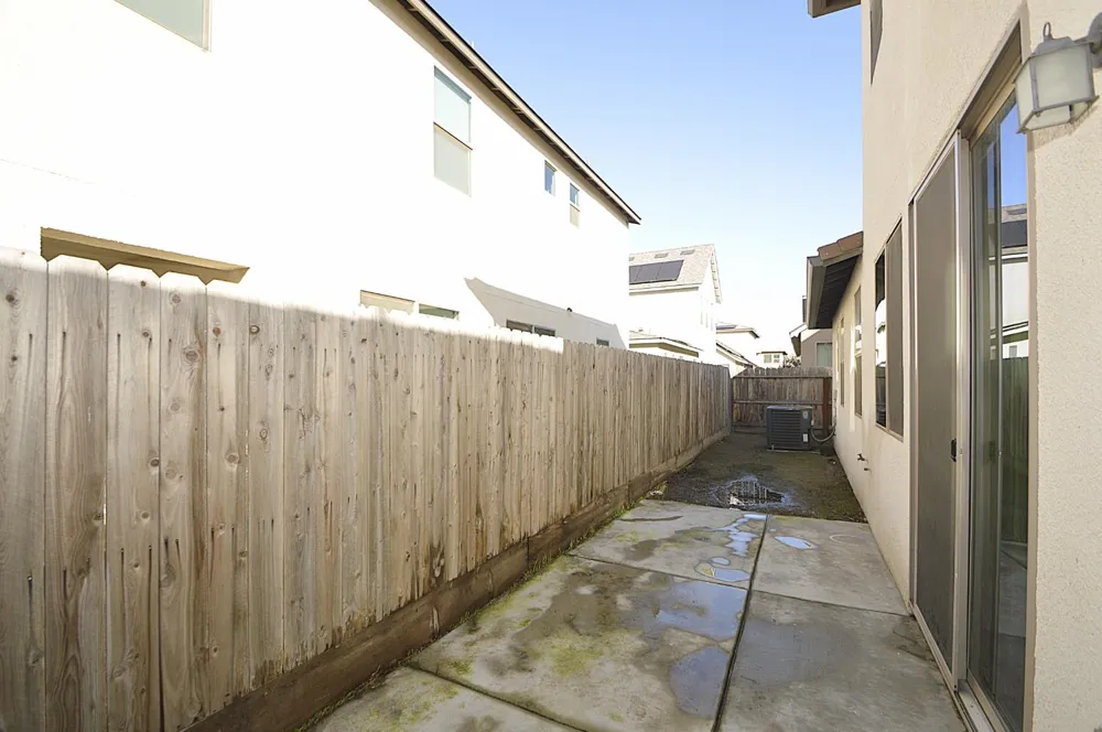 3412 W Venice Visalia, CA 93277