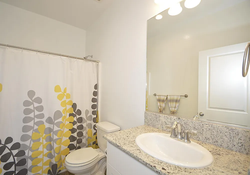 3412 W Venice Visalia, CA 93277