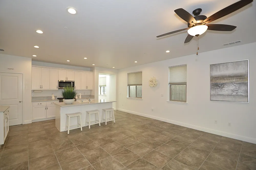 3412 W Venice Visalia, CA 93277