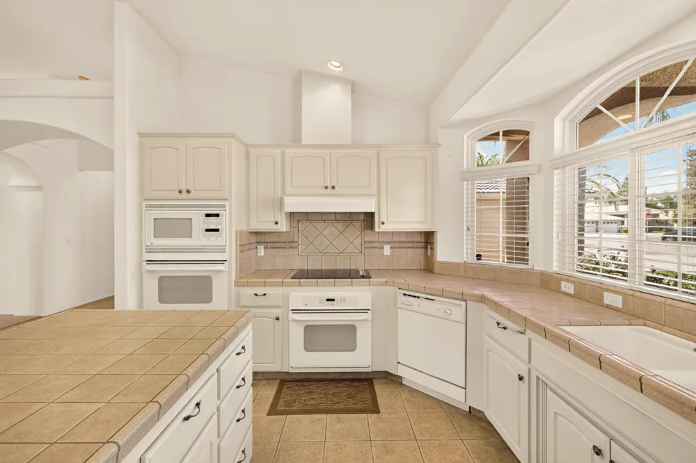 3077 Express Court Madera, CA 93637