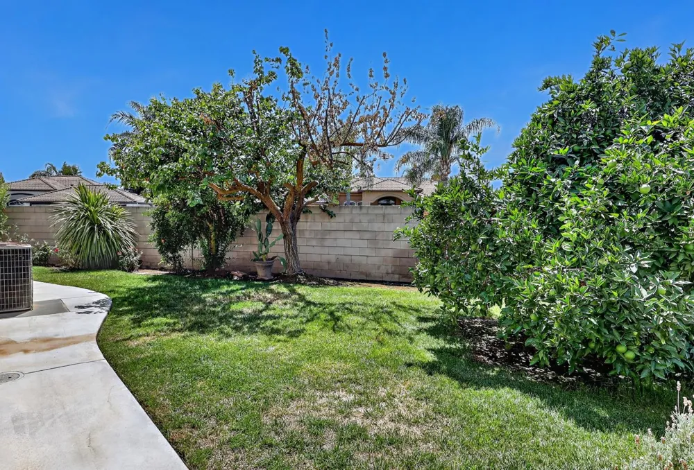 3077 Express Court Madera, CA 93637