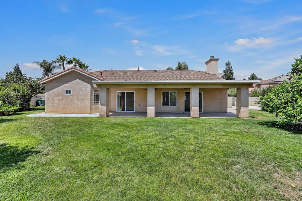 3077 Express Court Madera, CA 93637