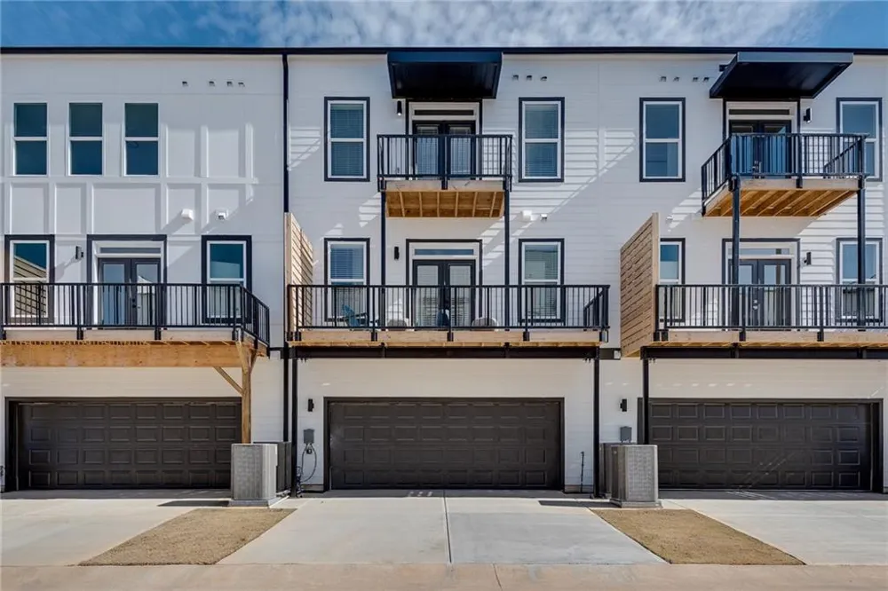 1072 Brookglynn Trace Decatur, GA 30032
