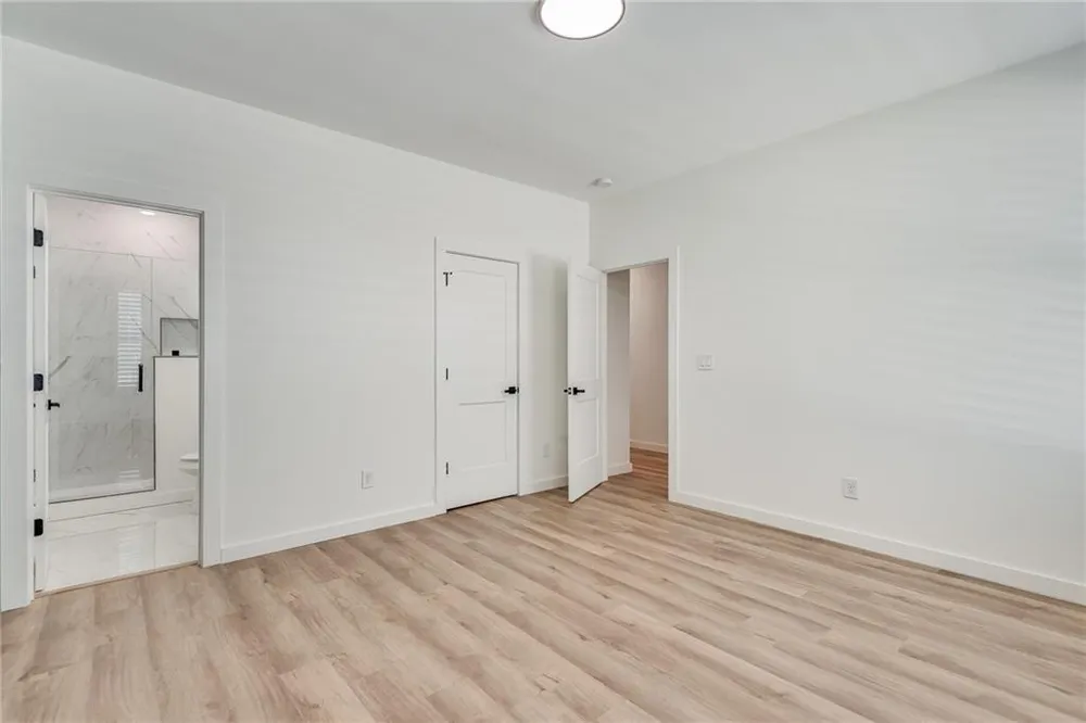 1072 Brookglynn Trace Decatur, GA 30032