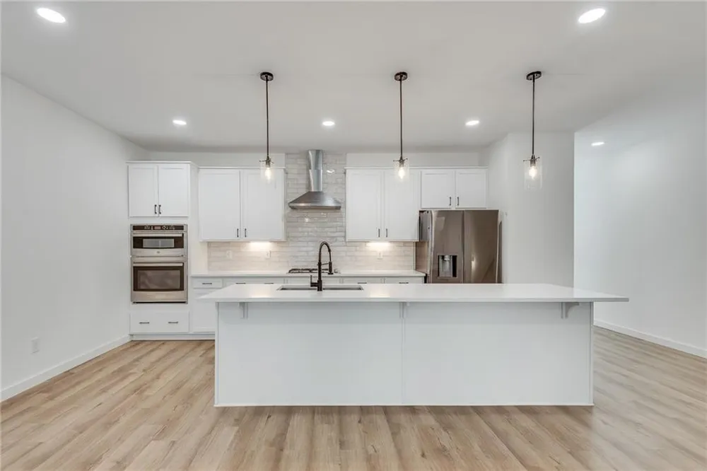 1072 Brookglynn Trace Decatur, GA 30032
