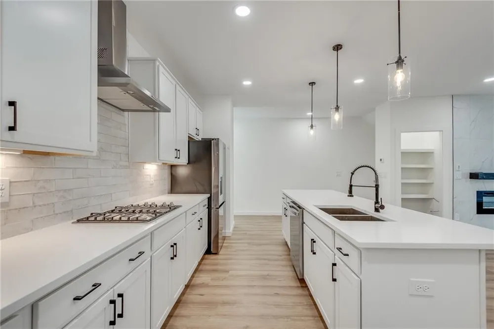 1072 Brookglynn Trace Decatur, GA 30032
