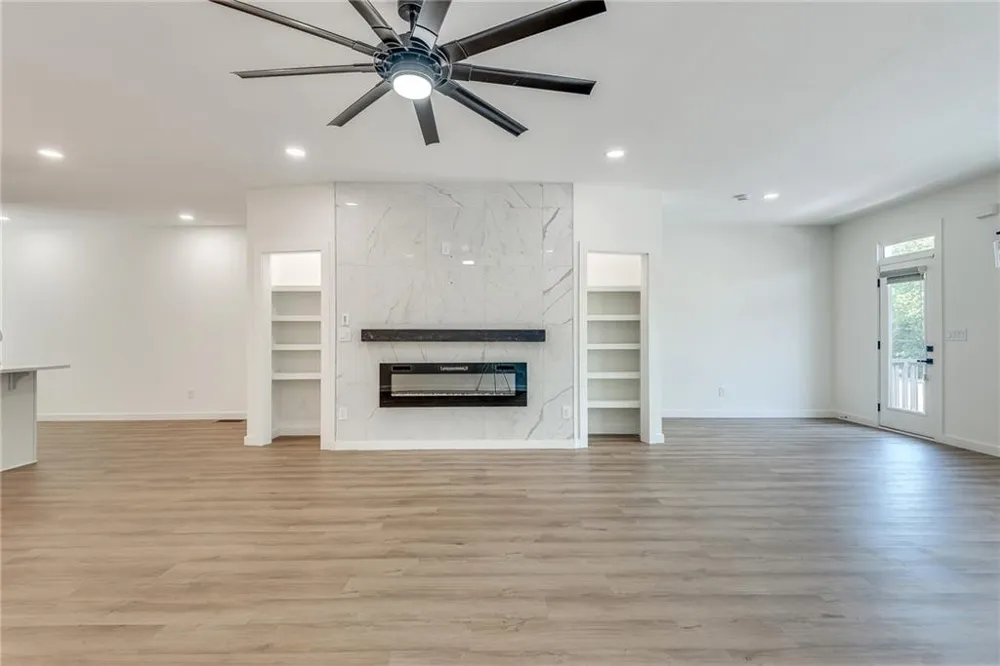 1072 Brookglynn Trace Decatur, GA 30032