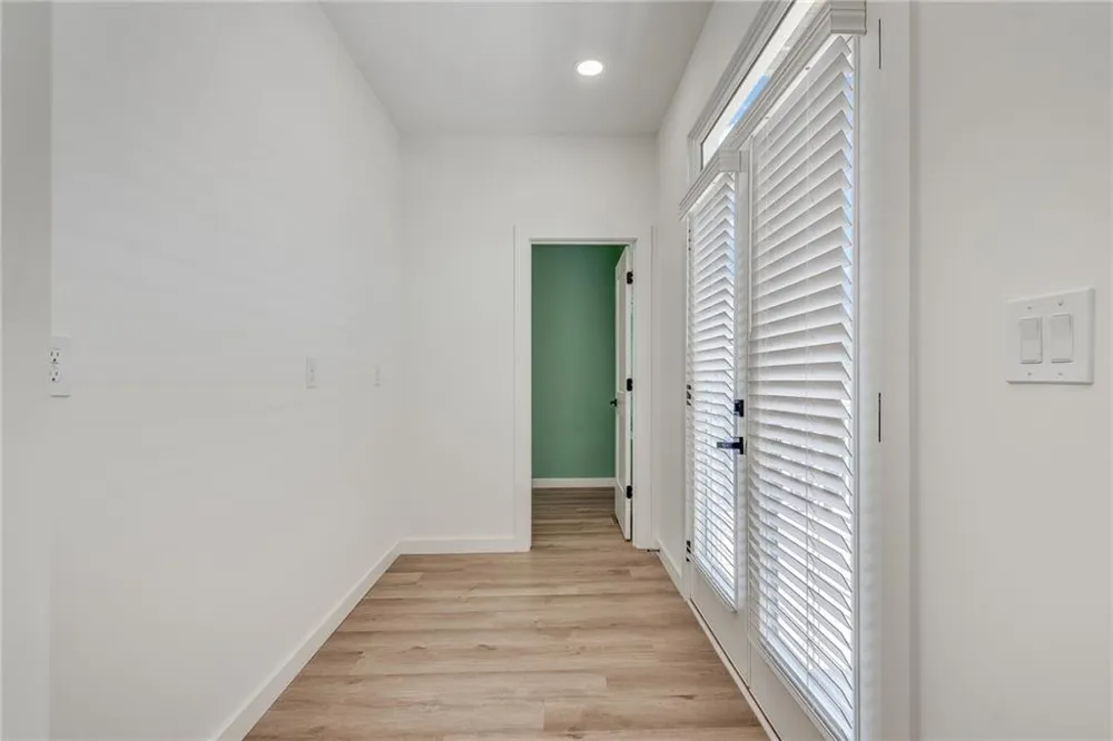 1072 Brookglynn Trace Decatur, GA 30032