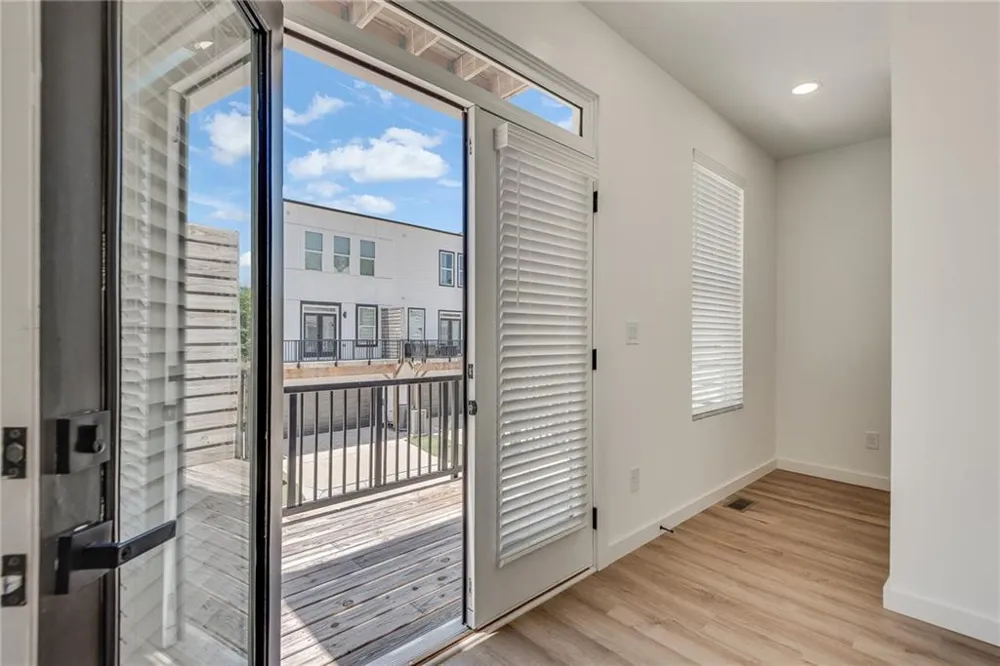 1072 Brookglynn Trace Decatur, GA 30032