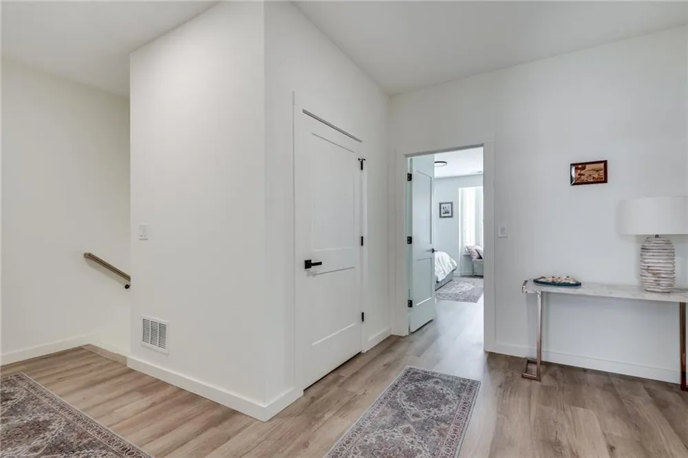 1072 Brookglynn Trace Decatur, GA 30032