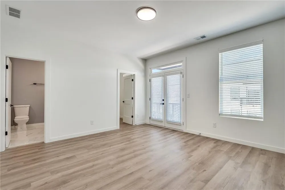 1072 Brookglynn Trace Decatur, GA 30032