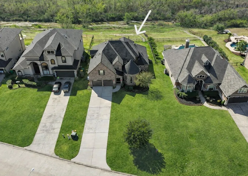 116 Waterstone Drive Montgomery, TX 77356