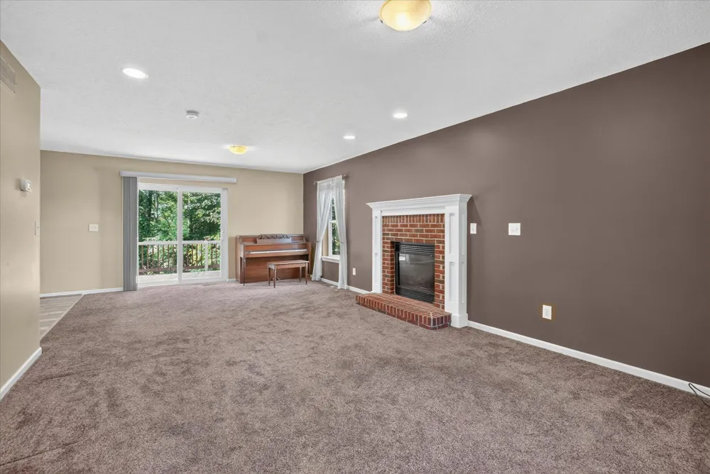 5677 Cartago Drive Lansing, MI 48911