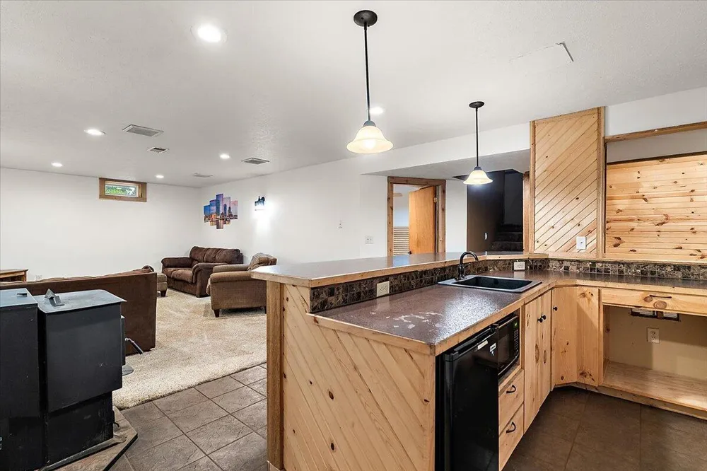 805 W Moore Road Ashland Township, MI 49327