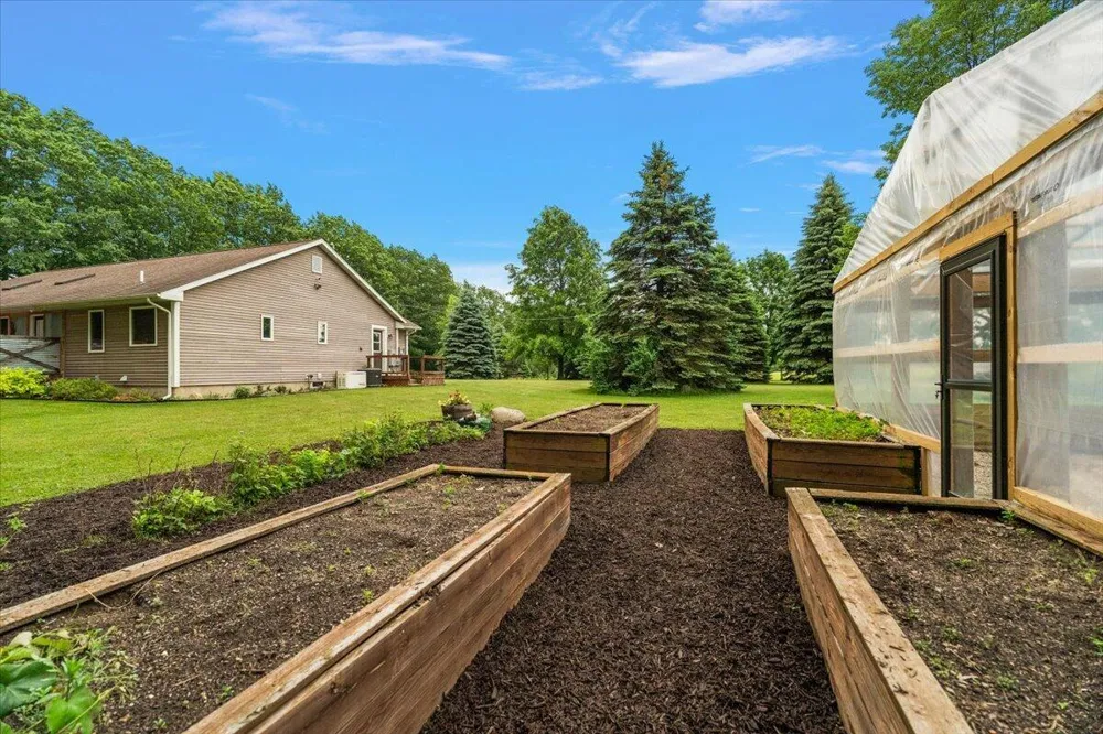 805 W Moore Road Ashland Township, MI 49327