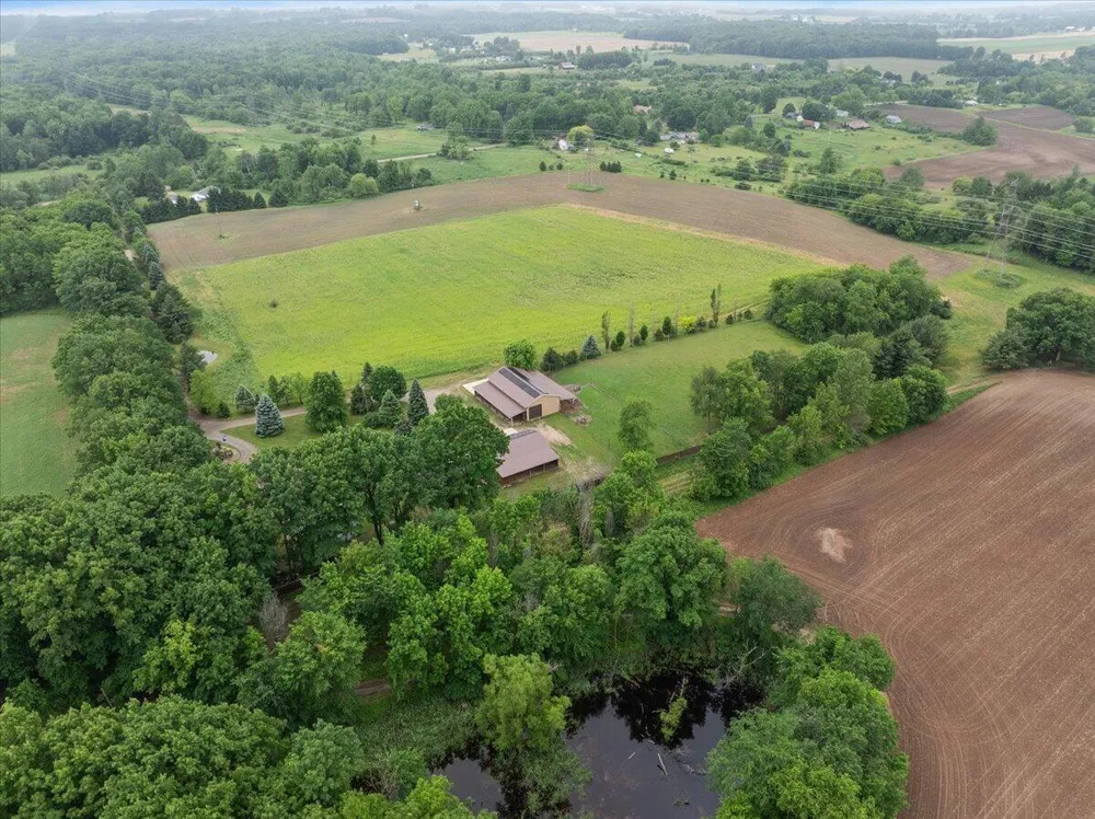 805 W Moore Road Ashland Township, MI 49327