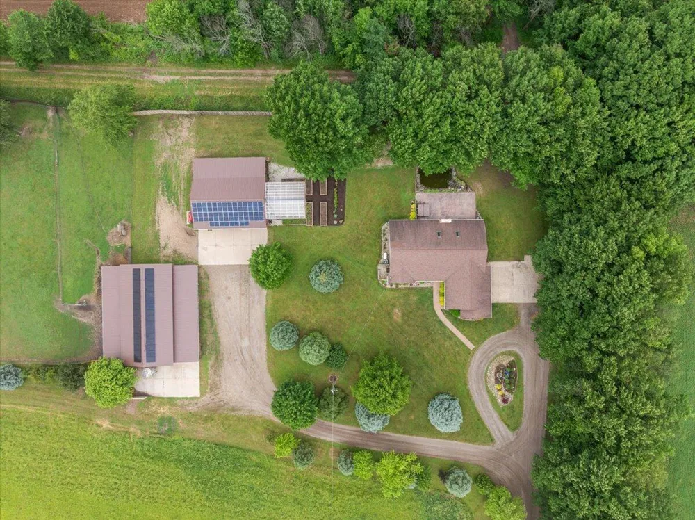805 W Moore Road Ashland Township, MI 49327