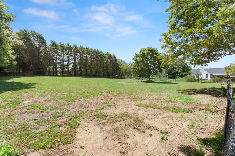 5820 Steve Black Road Clermont, GA 30527