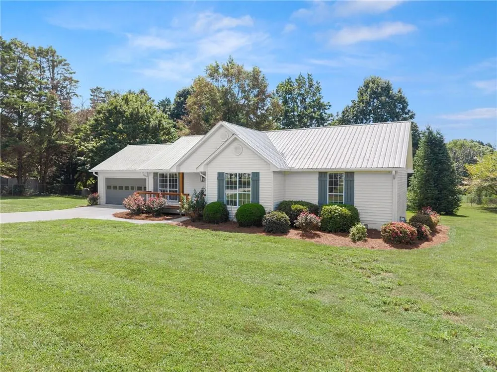 5820 Steve Black Road Clermont, GA 30527