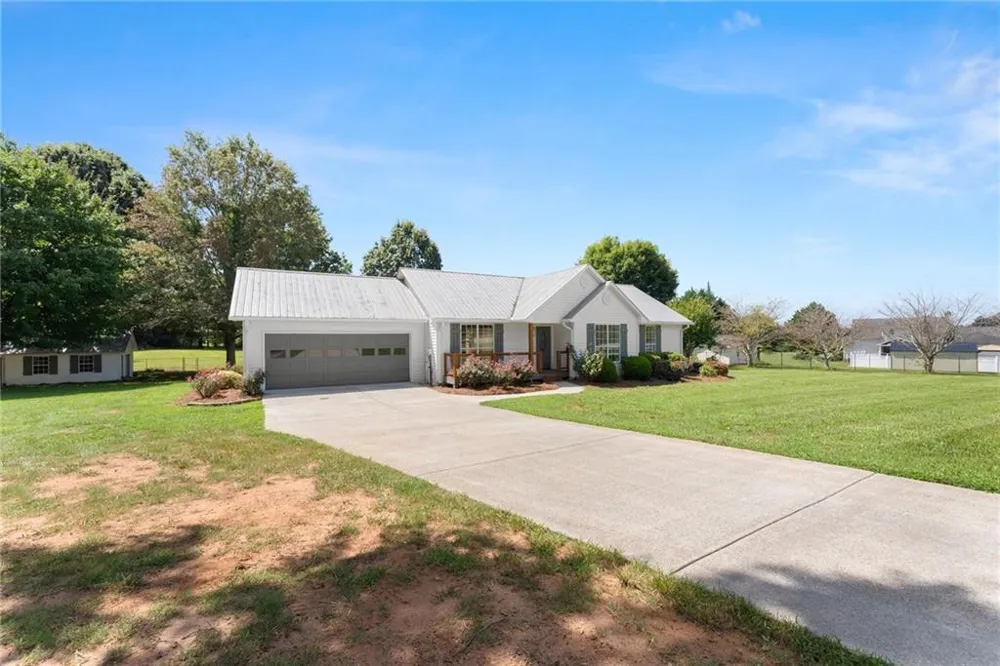 5820 Steve Black Road Clermont, GA 30527