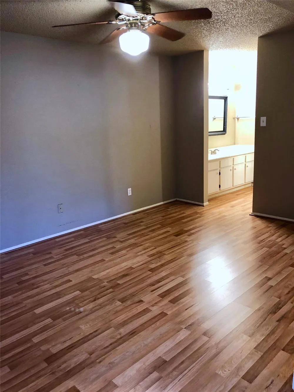 2611 Grants Lake Boulevard #205 Sugar Land, TX 77479