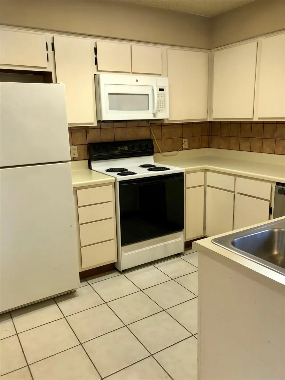 2611 Grants Lake Boulevard #205 Sugar Land, TX 77479