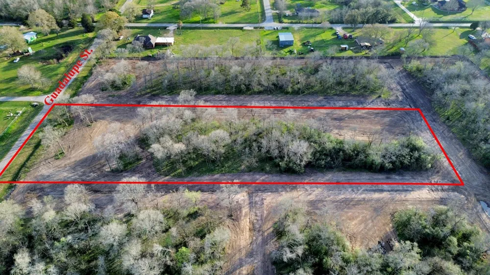 4 Guadalupe Street Sealy, TX 77474