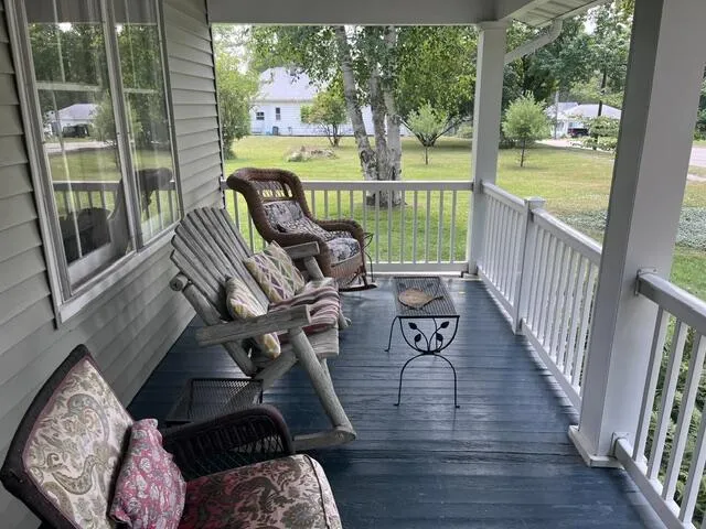 8497 Mill Street Onekama, MI 49675