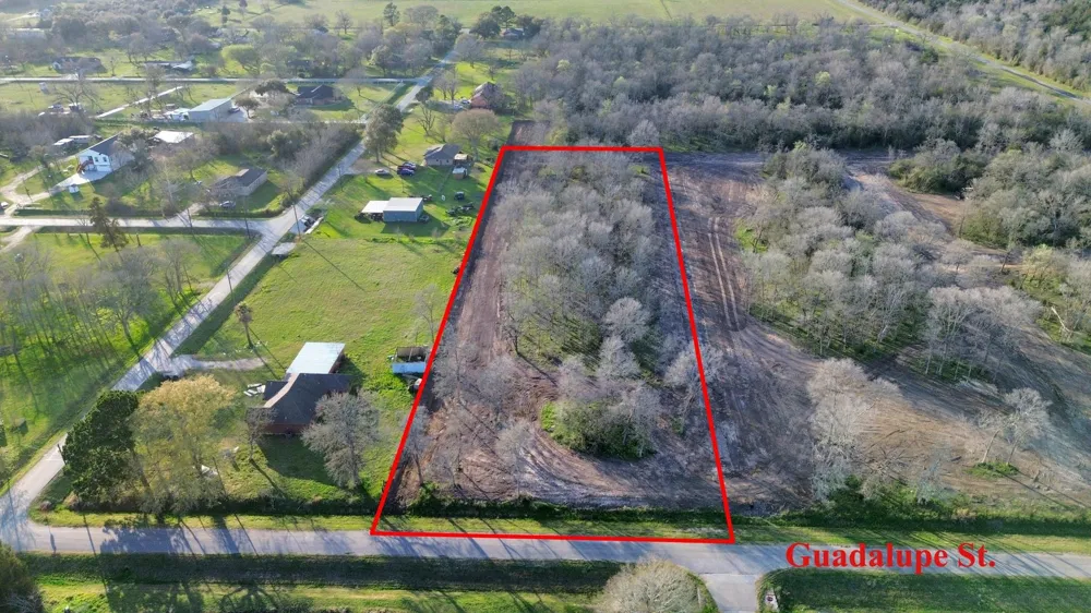 5 Guadalupe Street Sealy, TX 77474