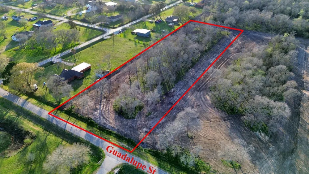 5 Guadalupe Street Sealy, TX 77474