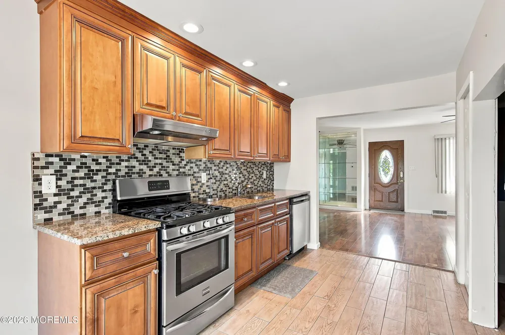 1698 Union Avenue Hazlet, NJ 07730