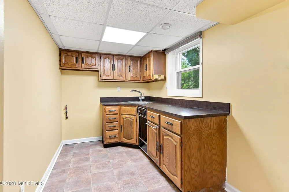 1698 Union Avenue Hazlet, NJ 07730