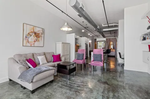 180 NE 4TH AVENUE #308