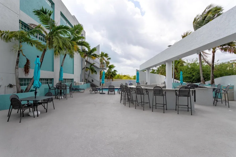 180 NE 4TH AVENUE #308 Delray Beach, FL 33483