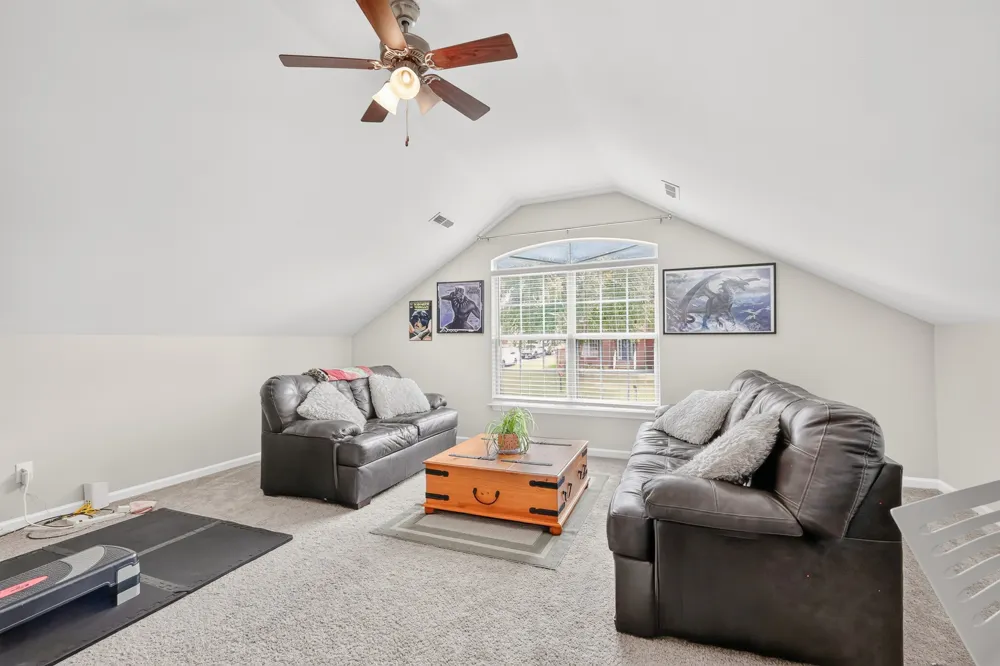 104 E Ridgeview Trce Hendersonville, TN 37075
