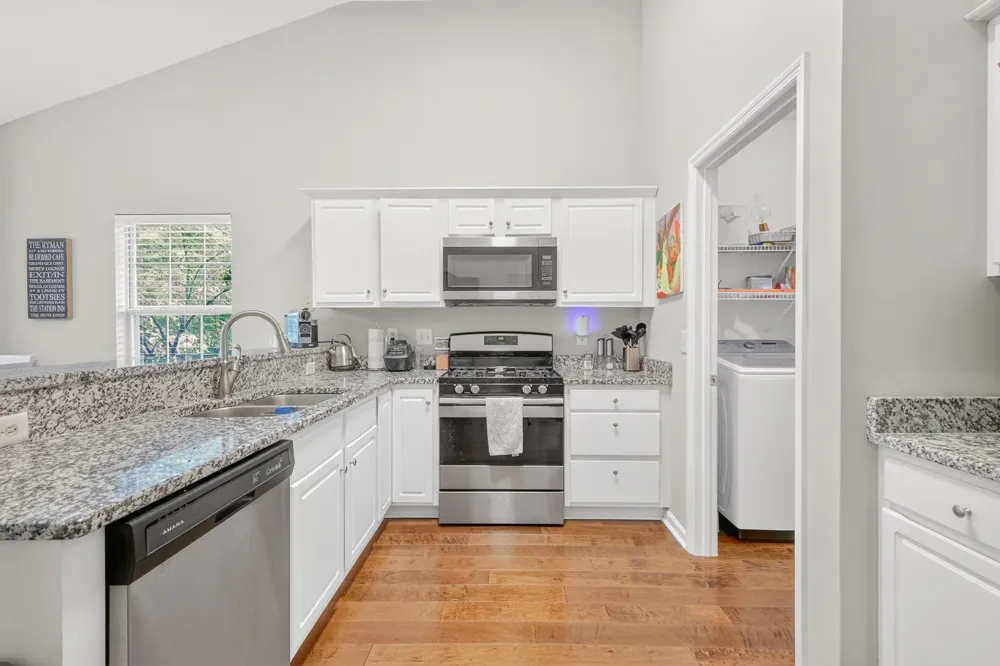 104 E Ridgeview Trce Hendersonville, TN 37075